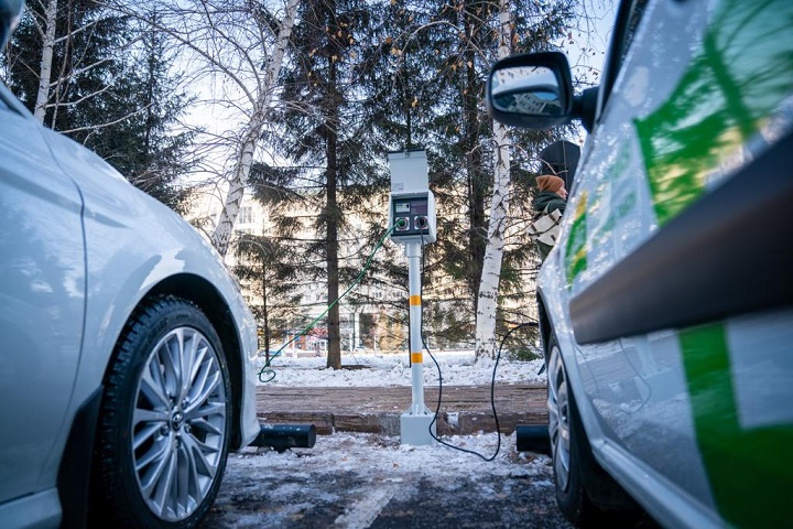 Электроколонки установили для подогрева автомобилей в Нур-Султане