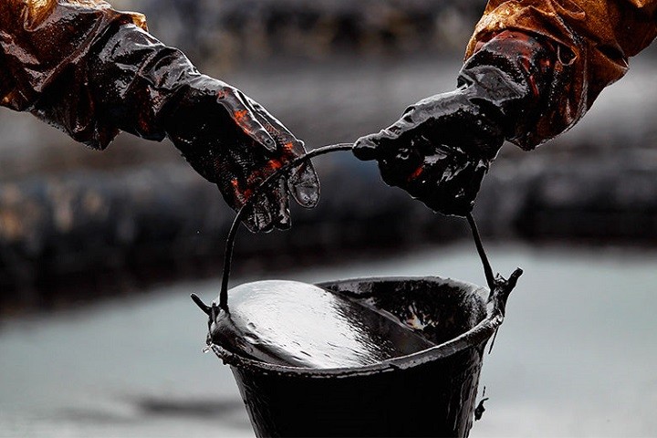 Признаки нефти обнаружены на юге Казахстана