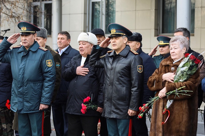 Алматыда «Қара майордың» құрметіне арналған ескерткіш тақта ашылды