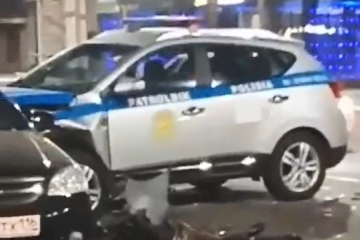 В Шымкенте две полицейские машины попали в ДТП