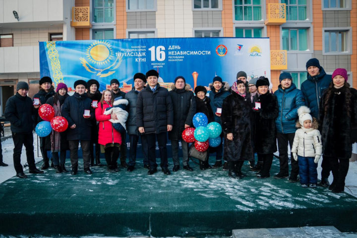 В Нур-Султане работающая молодежь и жители ветхого жилья получили ключи от квартир
