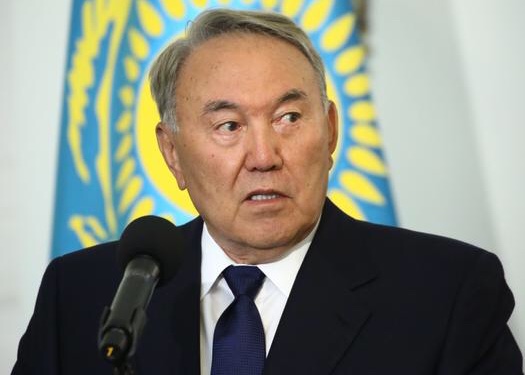 Назарбаев выразил соболезнования в связи с крушением самолета Bek Air