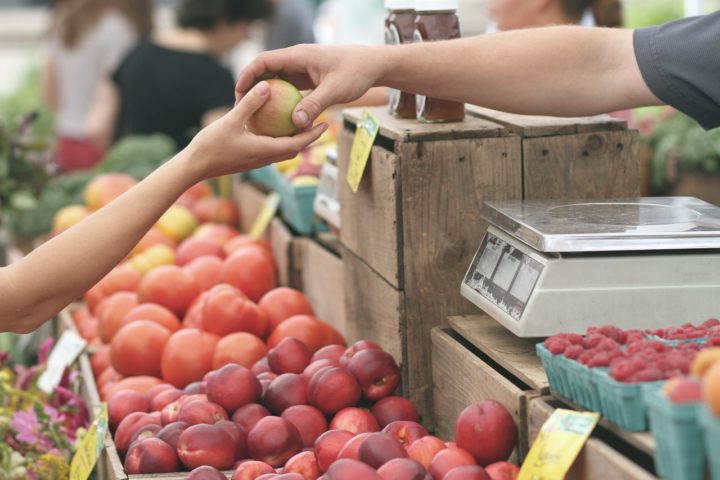 Доступные цены на продукты  ожидают алматинцев в преддверии праздников
