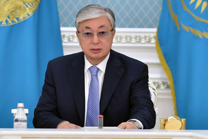 Президент Казахстана выразил соболезнования в связи с кончиной Болота Шамшиева