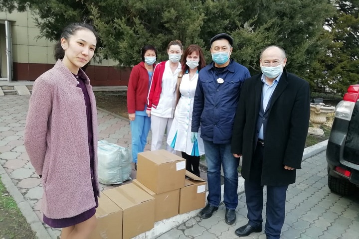 Председатель «Жебеу» пожертвовал на борьбу с коронавирусом 5 тысяч масок