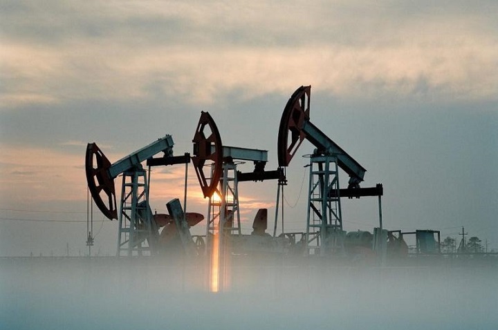 Добычу нефти на 390 тысяч баррелей в сутки сократит Казахстан