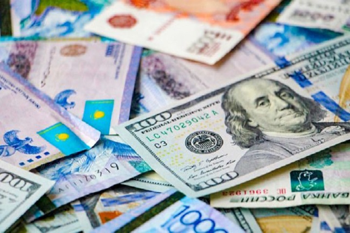 Курс валют в Казахстане — доллар продолжает снижаться