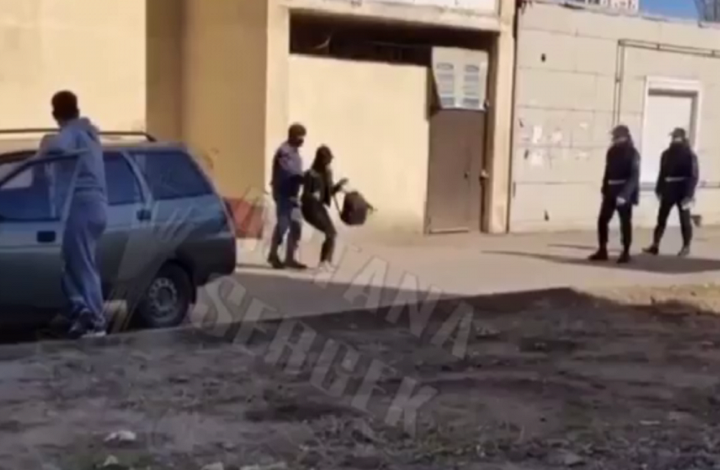 Полиция Нур-Султана прокомментировала видео задержания девушки