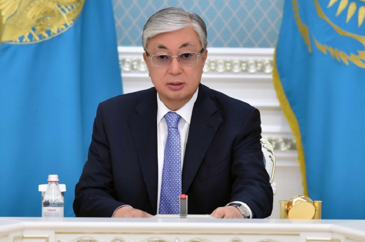 Касым-Жомарт Токаев подписал указ о продлении ЧП