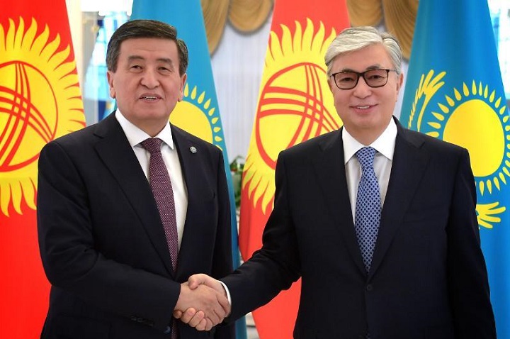 Президент Кыргызстана поблагодарил Касым-Жомарта Токаева за оказанную Казахстаном помощь и поддержку