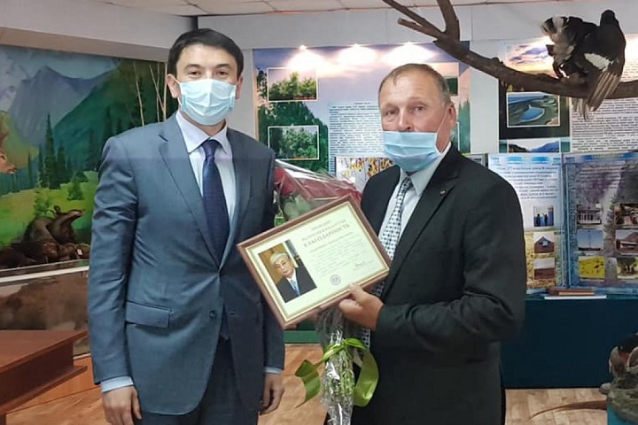 Токаев поблагодарил руководителя алматинской областной инспекции по животному миру за борьбу с браконьерством