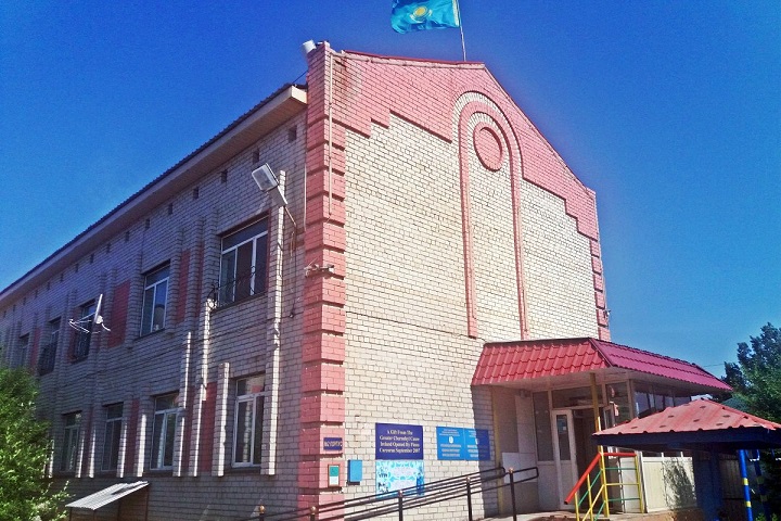 Детям из спеццентра в Аягозе «закупали» красную икру, семгу и кофе