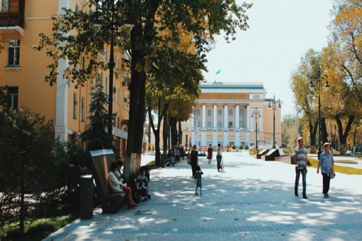 В Алматы по выходным некоторые улицы будут перекрывать для пешеходов