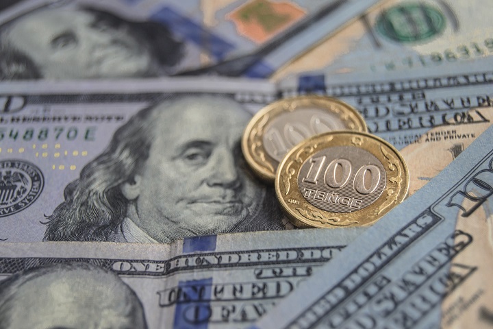 Курс доллара понизился на 1,49 тенге