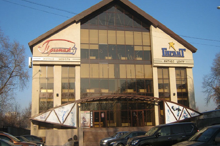 В Караганде загорелся крупный фитнес-клуб
