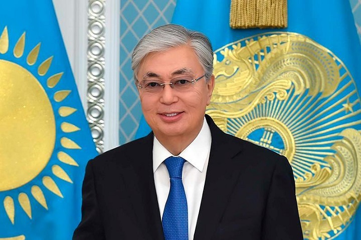 Желаю благополучия и здоровья: Президент Казахстана поздравил медработников с профессиональным праздником