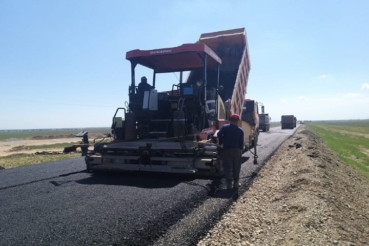 В Туркестанской области отремонтируют более 1200 км дорог