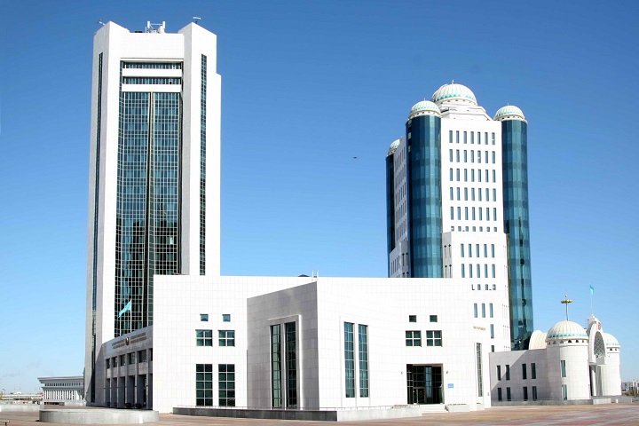Парламент РК. Optimizm.kz
