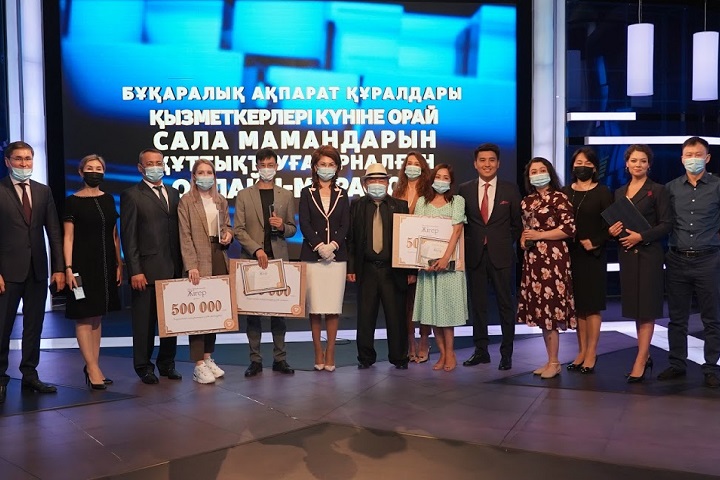 Аида Балаева поздравила всех журналистов и работников СМИ с профессиональным праздником