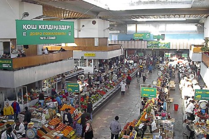Зеленый базар в Алматы закрыли на месяц