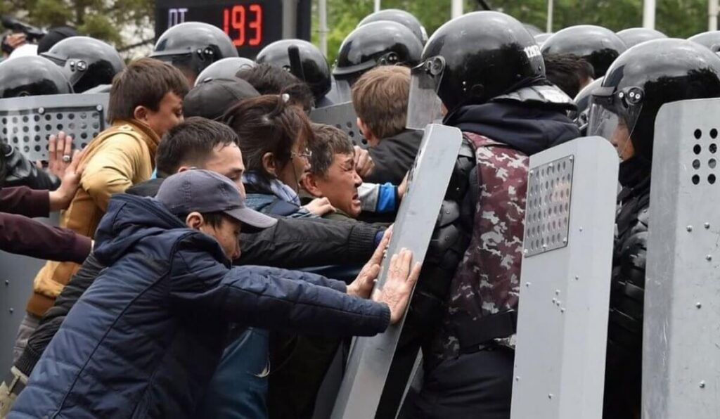 Касым-Жомарт Токаев связал уровень коррупции в регионах с протестными настроениями жителей
