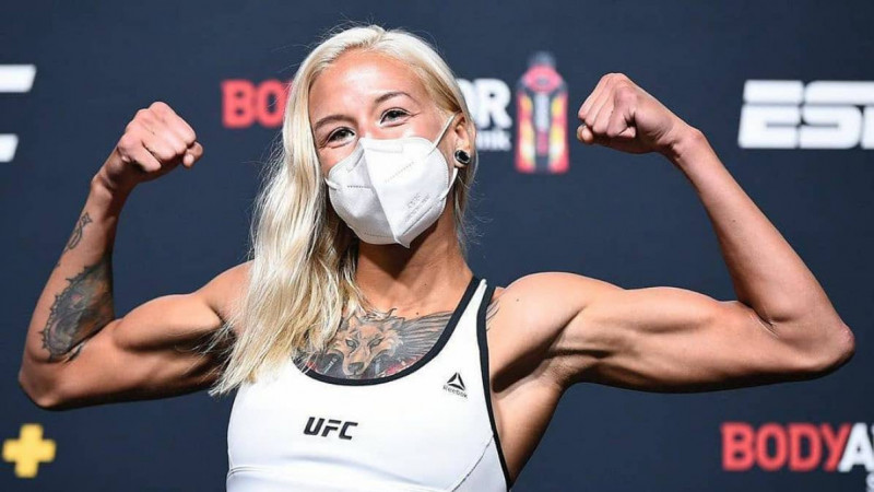 Казахстанка Мария Агапова потерпела первое поражение в UFC