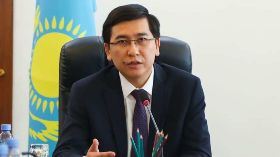 Асхат Аймагамбетов испытал на себе казахстанскую вакцину от коронавируса
