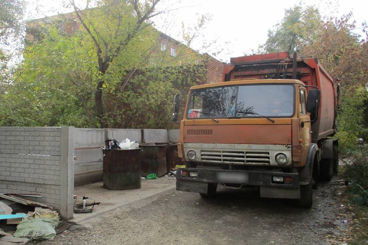 Труп женщины нашли в мусорном баке в Усть-Каменогорске