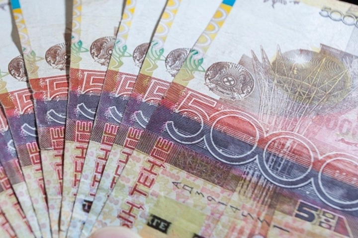 Купюры тенге 2006 года перестали быть платежеспособными