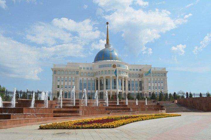 Касым-Жомарт Токаев освободил от должностей двух ответсеков