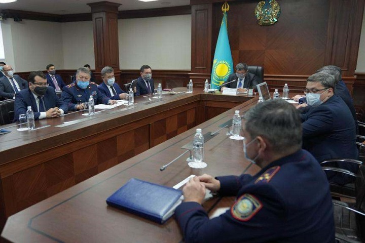 Четырехполосные дороги предложил строить глава полиции в Атырауской области