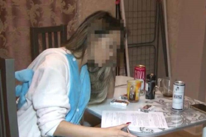Актрису для взрослого кино задержали в Караганде