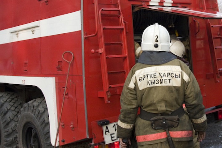 В Костанайской области обнаружили труп мужчины в обгоревшем вагончике