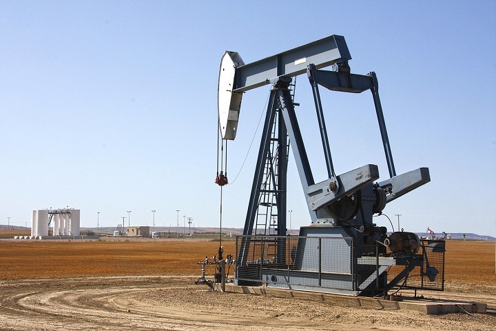 «Угроза срыва сделки ОПЕК+»: нефть начала дешеветь