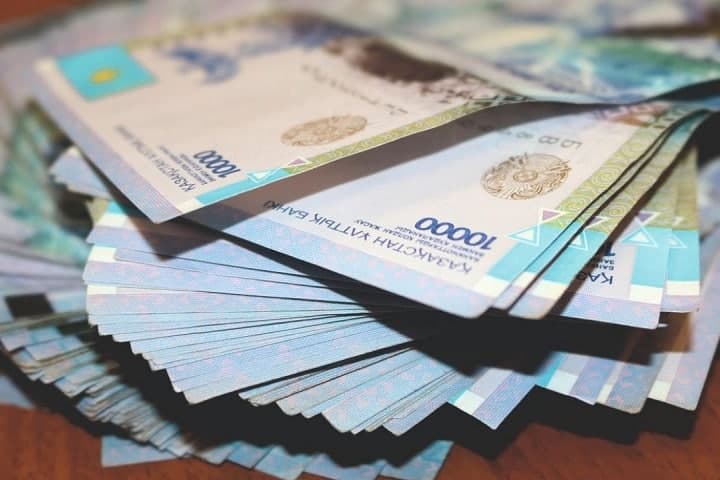 Досрочное снятие пенсионных в Казахстане: в Мажилисе одобрили законопроект