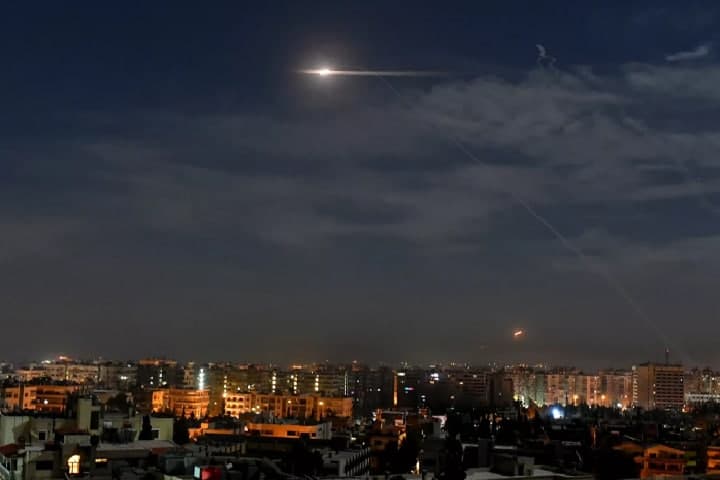 Израильская армия нанесла удар по сирийским военным