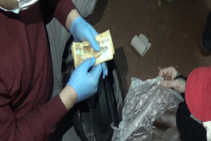 «Изъято наркотиков на 35 миллионов тенге». В ВКО задержали группу закладчиков