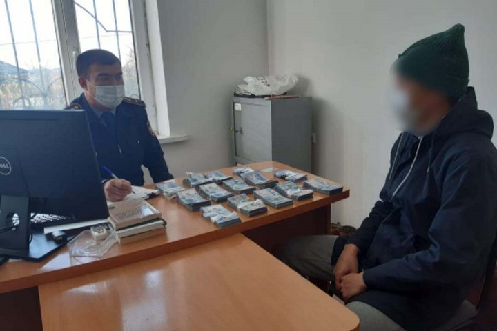 На 57 миллионов тенге обманул мошенник жителя Туркестанской области