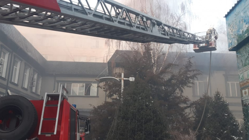 В Алматы горела Совминка. Пожар ликвидирован