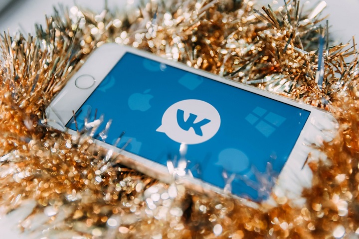 По версии VK: названы самые обсуждаемые темы и персоны