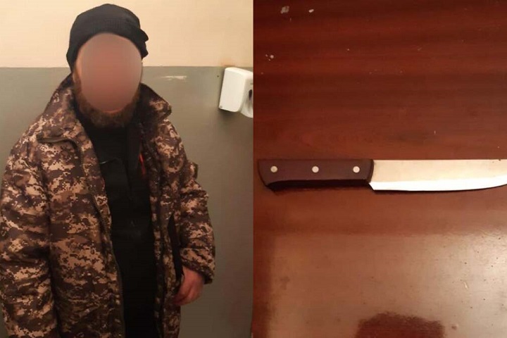 Патрульный полицейский обезвредил вооруженного мужчину в Алматы