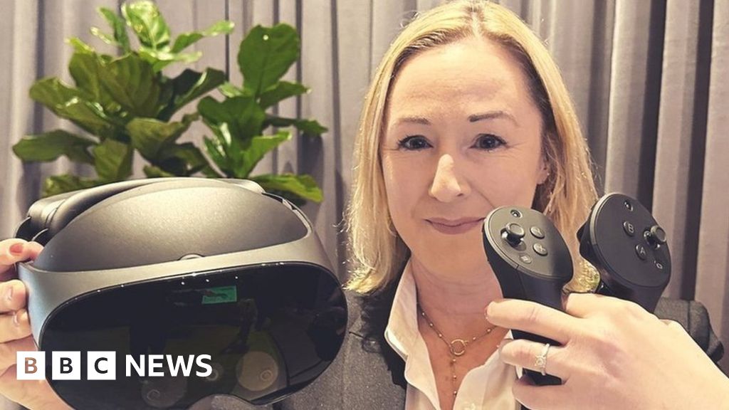 Цены на VR-гарнитуры высоки, поскольку Apple выжидает
