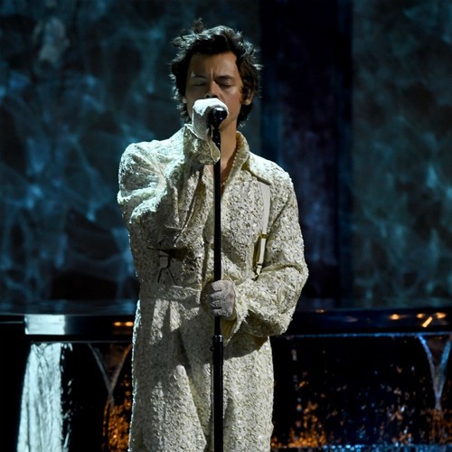 Гарри Стайлс и Wet Leg лидируют в номинациях на премию BRIT Award — Fil