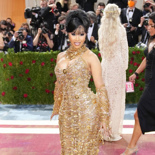 Cardi B становится «эмоциональной», слушая песни Migos после смерти Takeoff — Fil