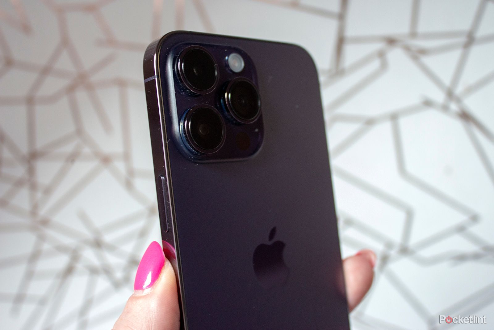 Обе модели iPhone 16 Pro могут получить перископические камеры для лучшего увеличения