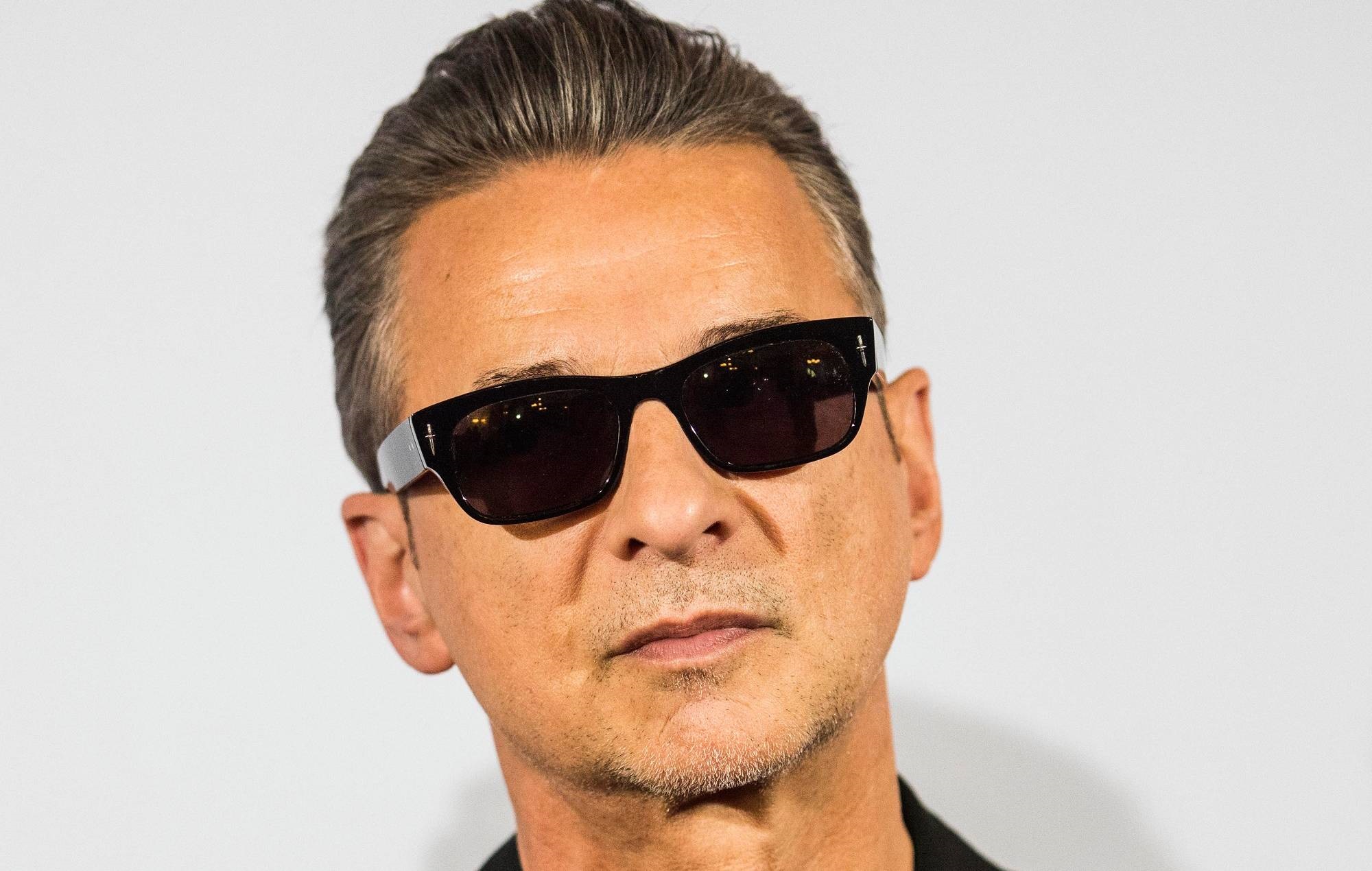 Дэйв Гаан из Depeche Mode поделился задумчивым кавером на песню The Raveonettes «Chains» — Fil