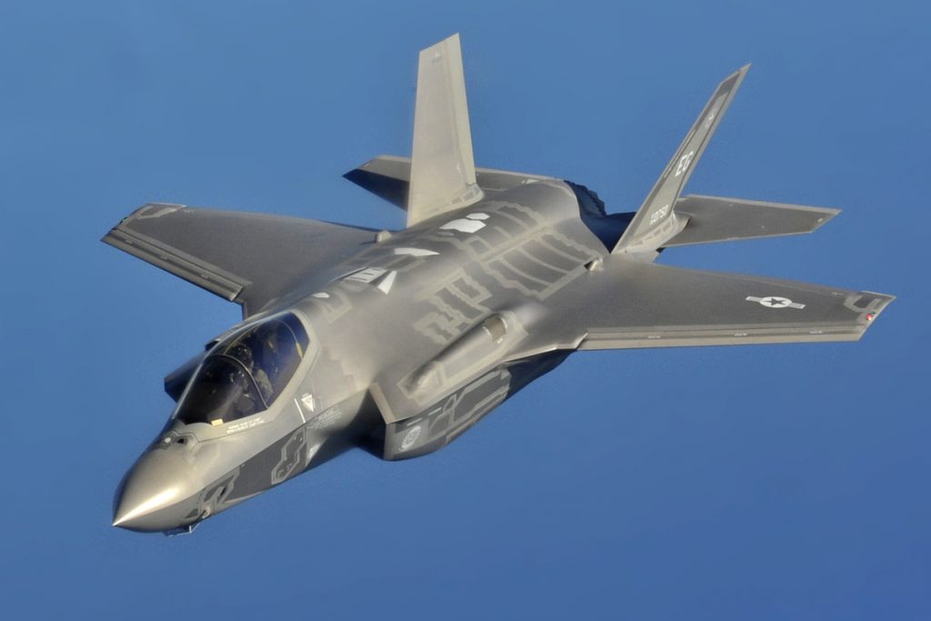 Нидерланды направят патрулировать небо над Польшей 8 истребителей F-35 — Financial Times