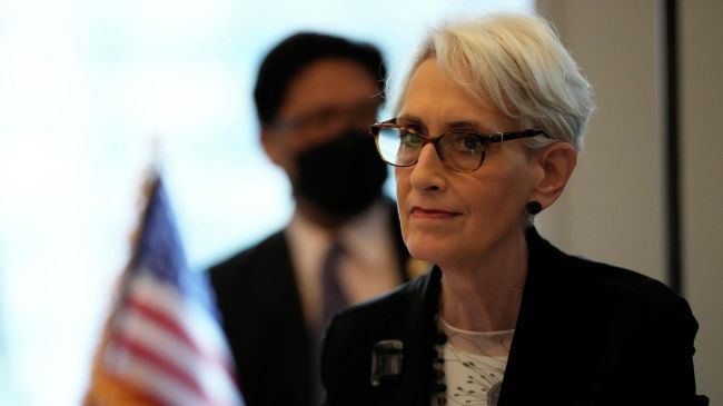 Замгоссекретаря США прибыла в Киев — Financial Times