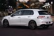 Стандартный Volkswagen Golf GTI облачили в броню