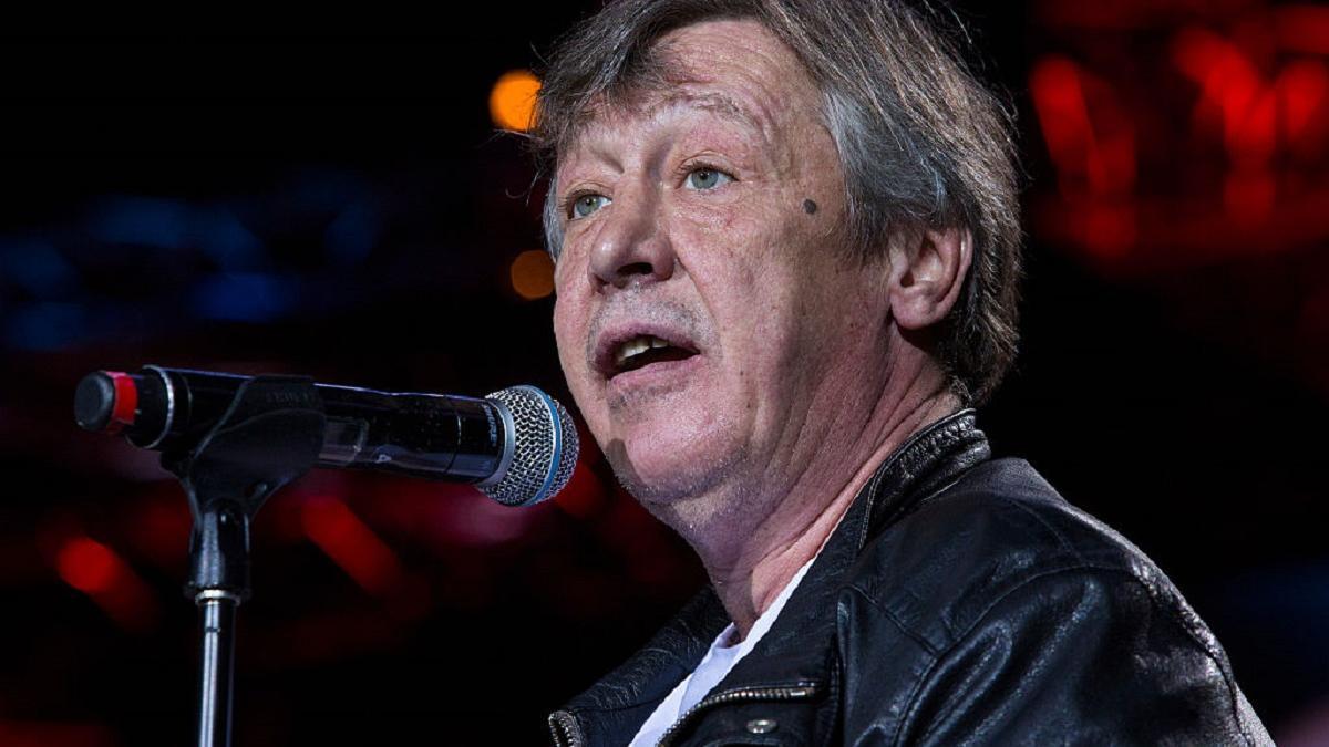 Михаил Ефремов попросил суд выпустить его на свободу раньше срока — Fil